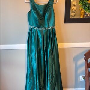 Scoop Neck Emerald Satin Maxi Dress with Jeweled Waist